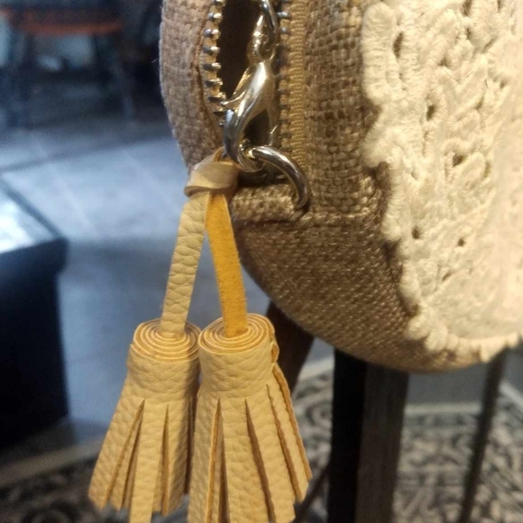 Lace Purse - Picture 6 of 6